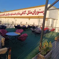 میز و صندلی و چتر
