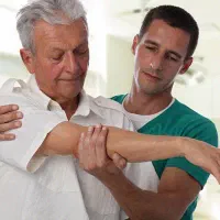 فیزیوتراپی تخصصی و کاردرمانی در منزل