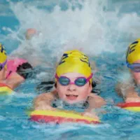 آموزش شنا بانوان با تخفیف یلدایی