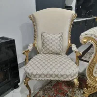 مبل سلطنتی، راحتی، ساعت، میز