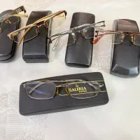 عینک طبی همراه با قاب