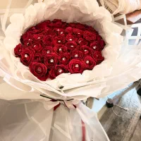 دست گل رز شاینی فوق العاده شیک