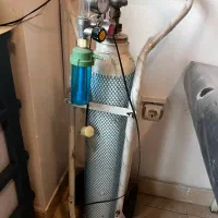 دستگاه اکسیژن به همراه کرایو و‌چراغ معاینه