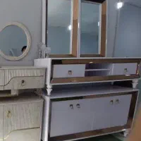 میز تلویزیون و میز کنسول و آینه