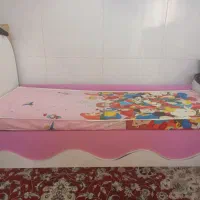 تخت خواب یک نفر