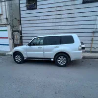 پاجیرو بدون رنگوزدگی درجه یک یک لاستیک نو بیمه