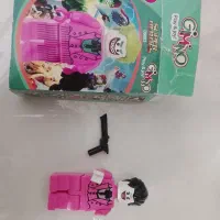 یک عدد لگوی جوکر به همراه تفنگ و کارتون