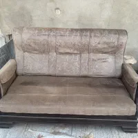 یک دست مبل ۶ نفره و یه کاناپه دونفره بهمراه پاف