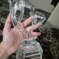 مجسمه کریستال