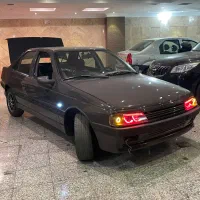 پژو ۲۰۰۰  سرحال