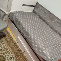 تخت یک نفره بزرگسال