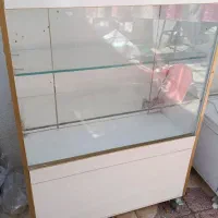 دو عدد ویترین چرخ و چراغ دار