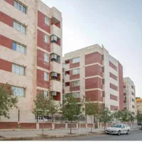 نگهبان مجتمع مسکونی
