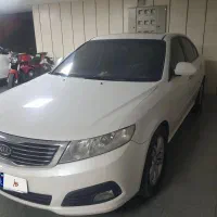 اوپتیما سفید ۲۰۱۰ بی رنگ