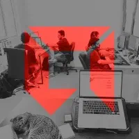 استخدام کارآموز تولیدمحتوا، دوربین کامپیوتر موبایل