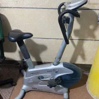 دوچرخه ثابت ورزشی