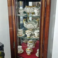 ویترین وساعت ایستاده