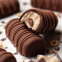 کارگراقاساده برای کارخانه با غذا و بیمه