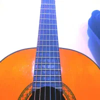 فروش فوری گیتار یاماها c70 اصل و تمیز