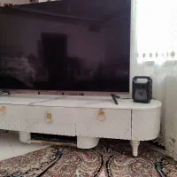 میز، تلوزیون