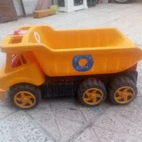 ماشین بزرگ اسباب بازی