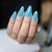 کاشت ناخن وترمیم وطراحی حرفه ای