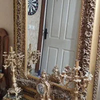 آیینه و شمعدان و ساعت