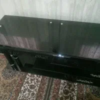 میز زیر تلویزیون
