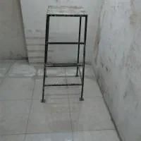 چهار پایه فلزی محکم و سنگین