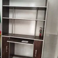 کتابخانه ومیز کامپیوتر