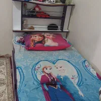 تخت نوجوان