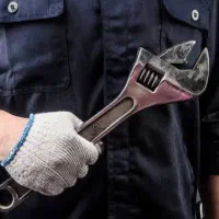به یک نیروی فنی نیازمندیم