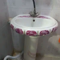 روشویی و آینه