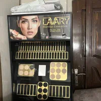 استند ارایشی