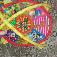 تشک بازی کودک به همراه اویز عروسکی