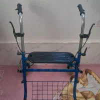 واکر سالم چرخ دار