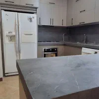 طراحی و اجرای کابینت هایگلاس