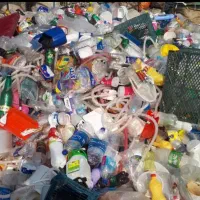 فروش و خریدار ضایعات کارتن و پلاستیک