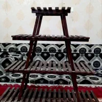 استند چوبی گل و گیاه ۴ طبقه