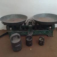 ترازو سنگی ۲ کفه ای