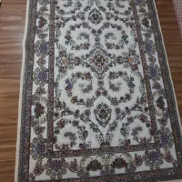 یک تخته فرش ۴ متری ۱و نیم در ۲ و نیم گل برجسته