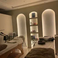 استخدام مژه کار حرفه ای و فیشیال کار ثابت