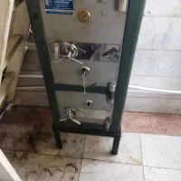 گاو صندوق دو طبقه