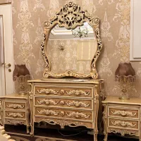 تخت خواب و میز و آینه