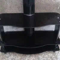 زیر تلوزیون و کولر ابی
