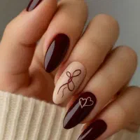 اجاره ۲عدد میز ناخن و مدل برای کاشت و لمینت