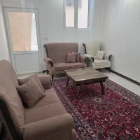 مبل  ۶ نفره بهمراه جلومبلی و میز عسلی