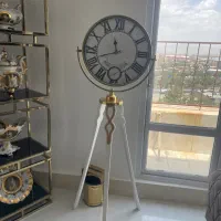 ساعت ایستاده