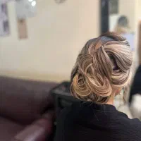 آف ویژه خدمات آرایشی زنانه