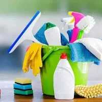 نظافت چی و خدمتکار خانم
